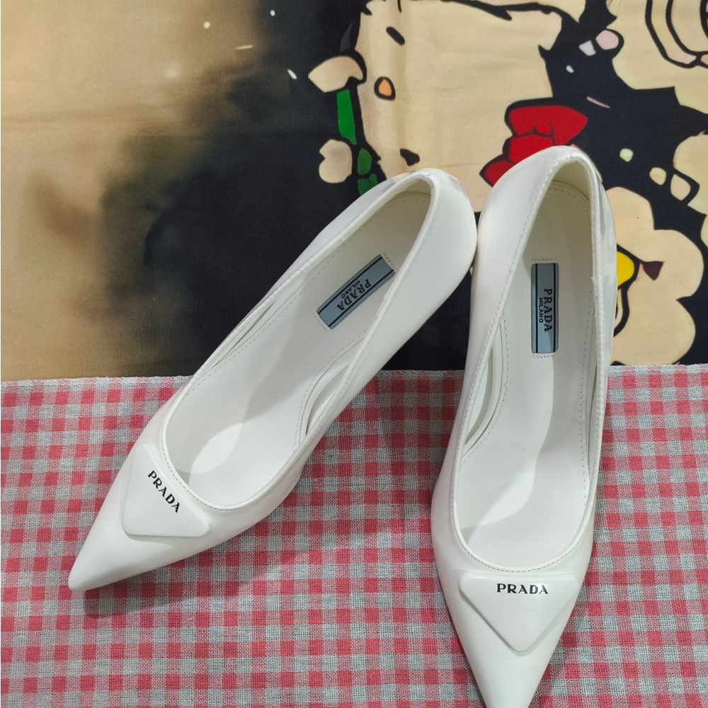 Prada White Pointed Patent Leather Pumps with Logo Accent - Picture 3 of 8
